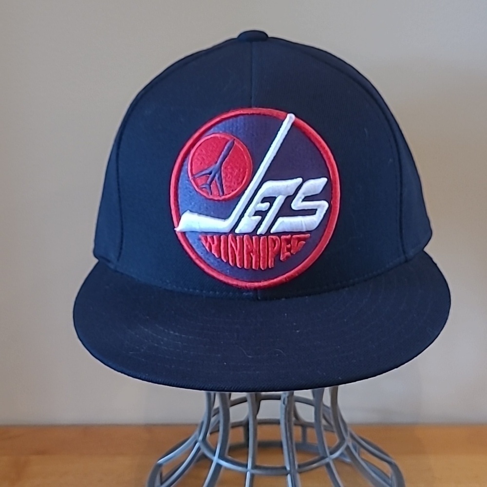 MITCHELL AND NESS NHL Winnipeg Jets Fitted, Flat Brim Hat, Size Fitted 7